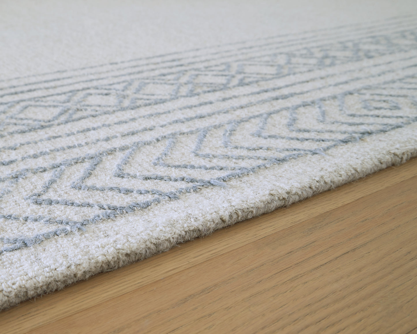 Azelhurst Medium Rug