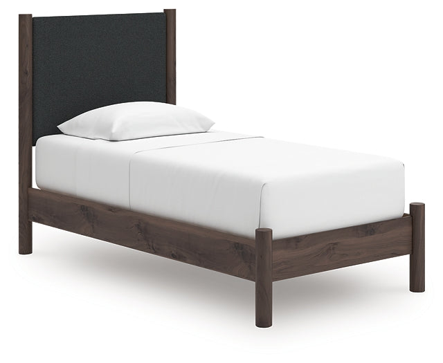 Pamytta  Upholstered Panel Platform Bed