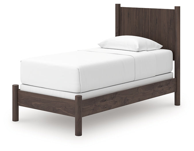 Pamytta  Panel Bed