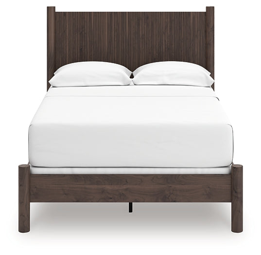 Pamytta  Panel Bed