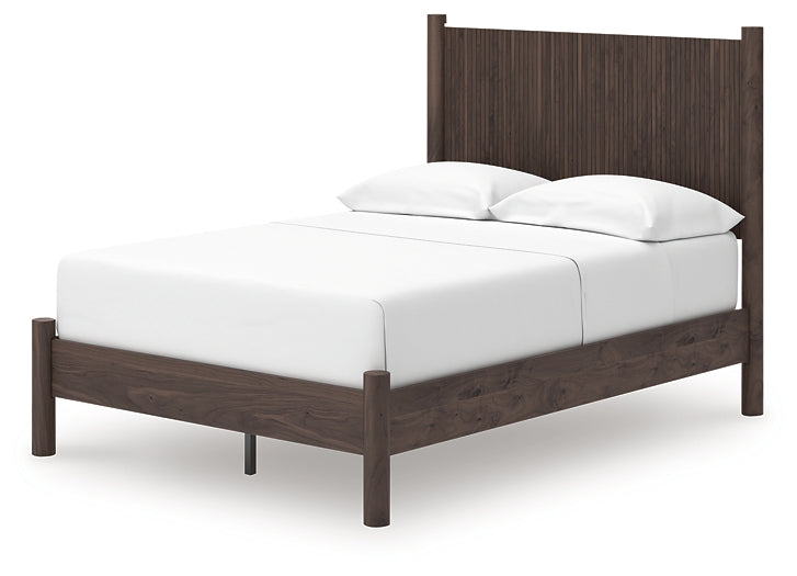 Pamytta  Panel Platform Bed