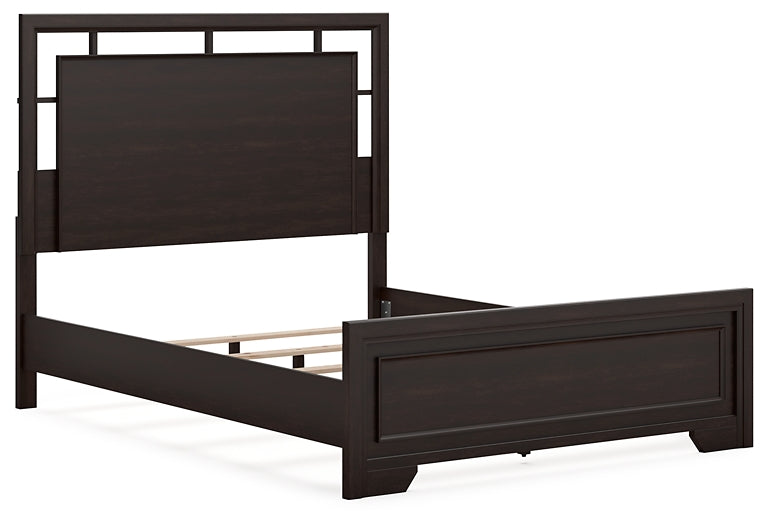 Covetown Queen Panel Bed with Mirrored Dresser, Chest and Nightstand