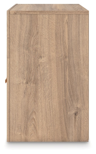 Kinlanni King Upholstered Platform Bed, Dresser, Mirror and Nightstand